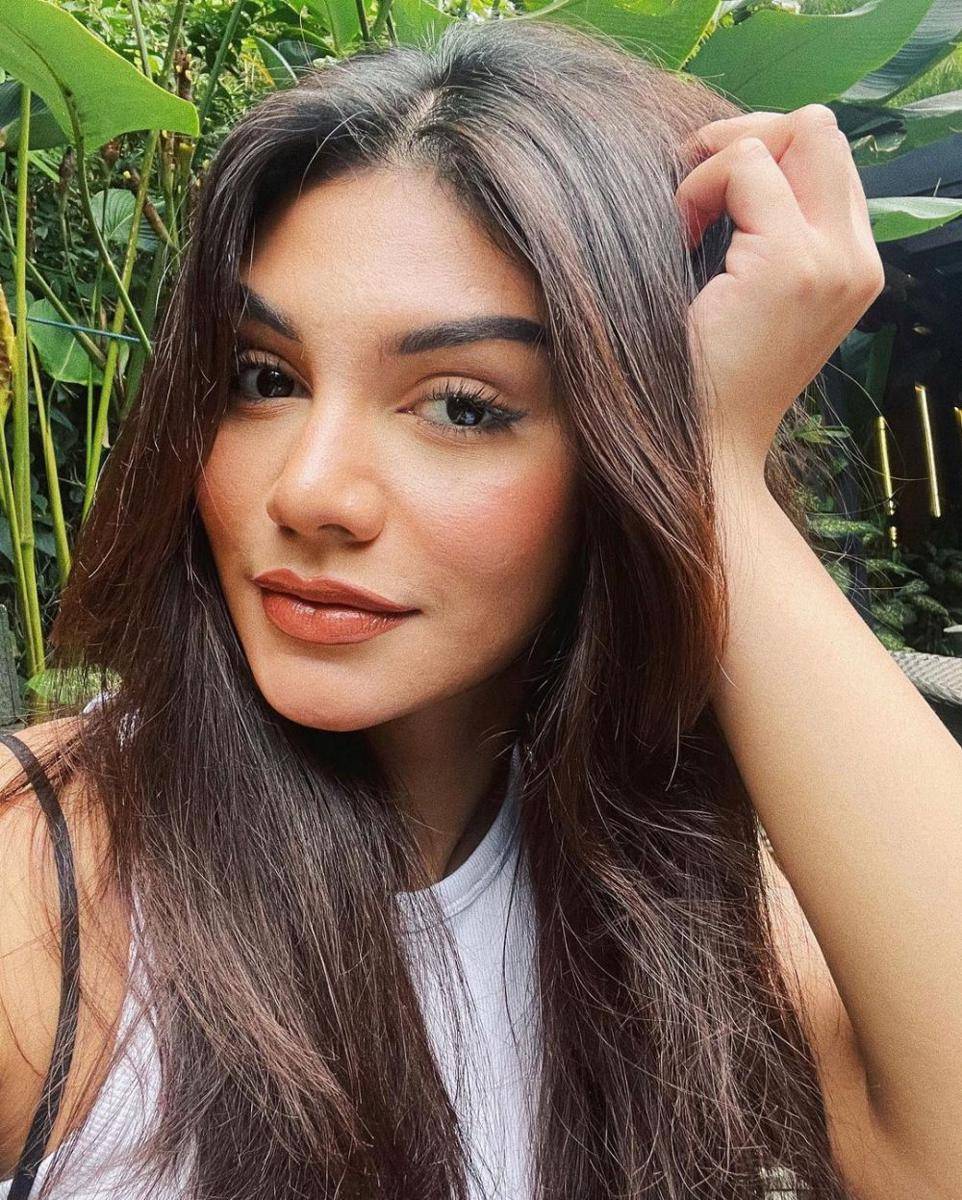 Jihane Almira (instagram.com/jihanealmira)