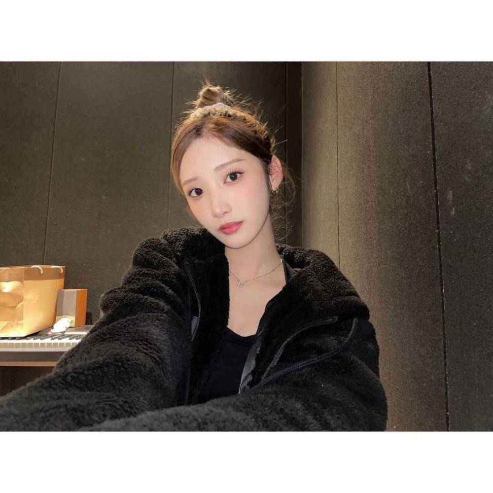 Yuki PURPLE KISS (instagram.com/purplekiss_official)