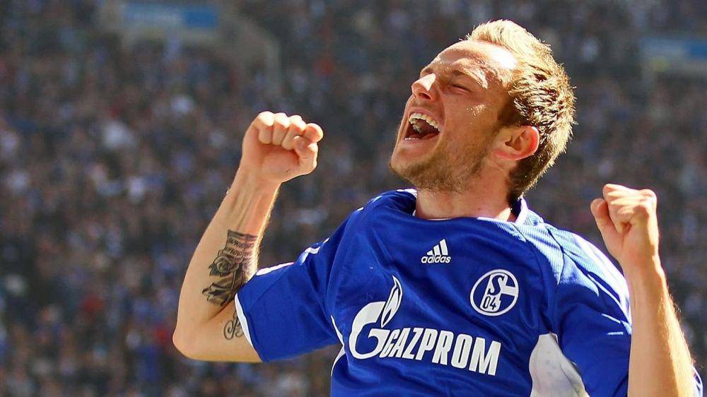 Ivan Rakitic berseragam Schalke 04 di Bundesliga pada 2007—2011. (uefa.com)