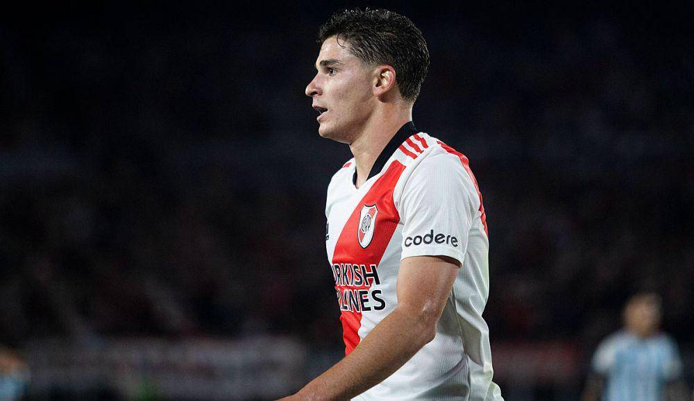 potret Julian Alvarez bersama River Plate (premierseason.com)