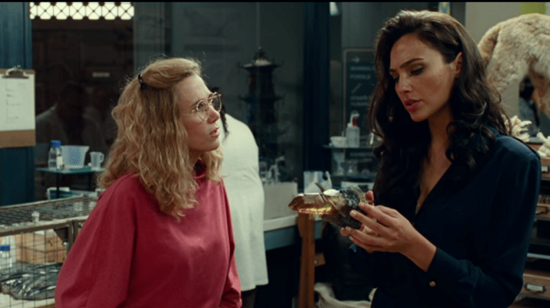 Barbara Minerva dan Diana. (Dok. Warner Bros/Wonder Woman 1984)