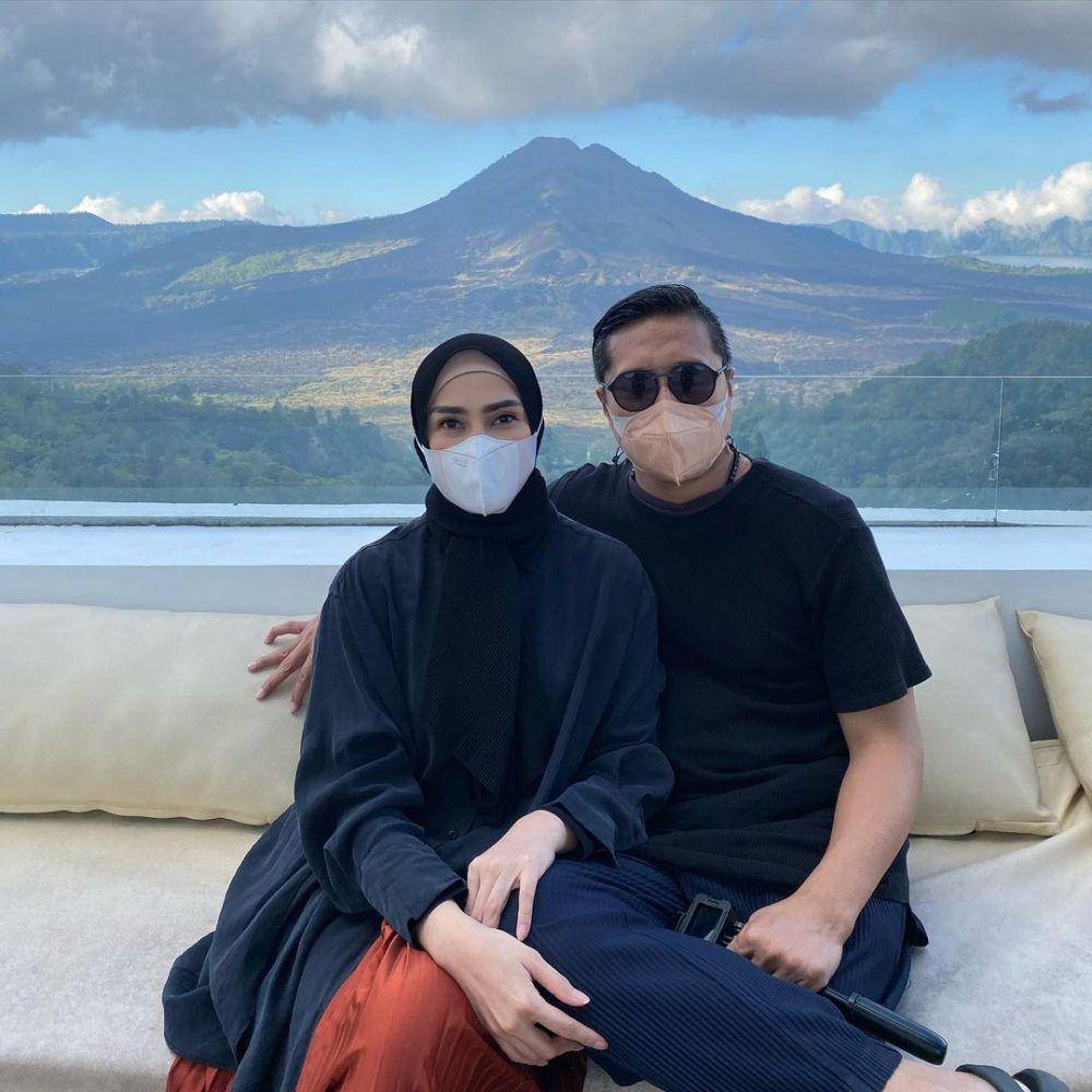 Arie Untung dan Fenita Arie (instagram.com/fenitarie)
