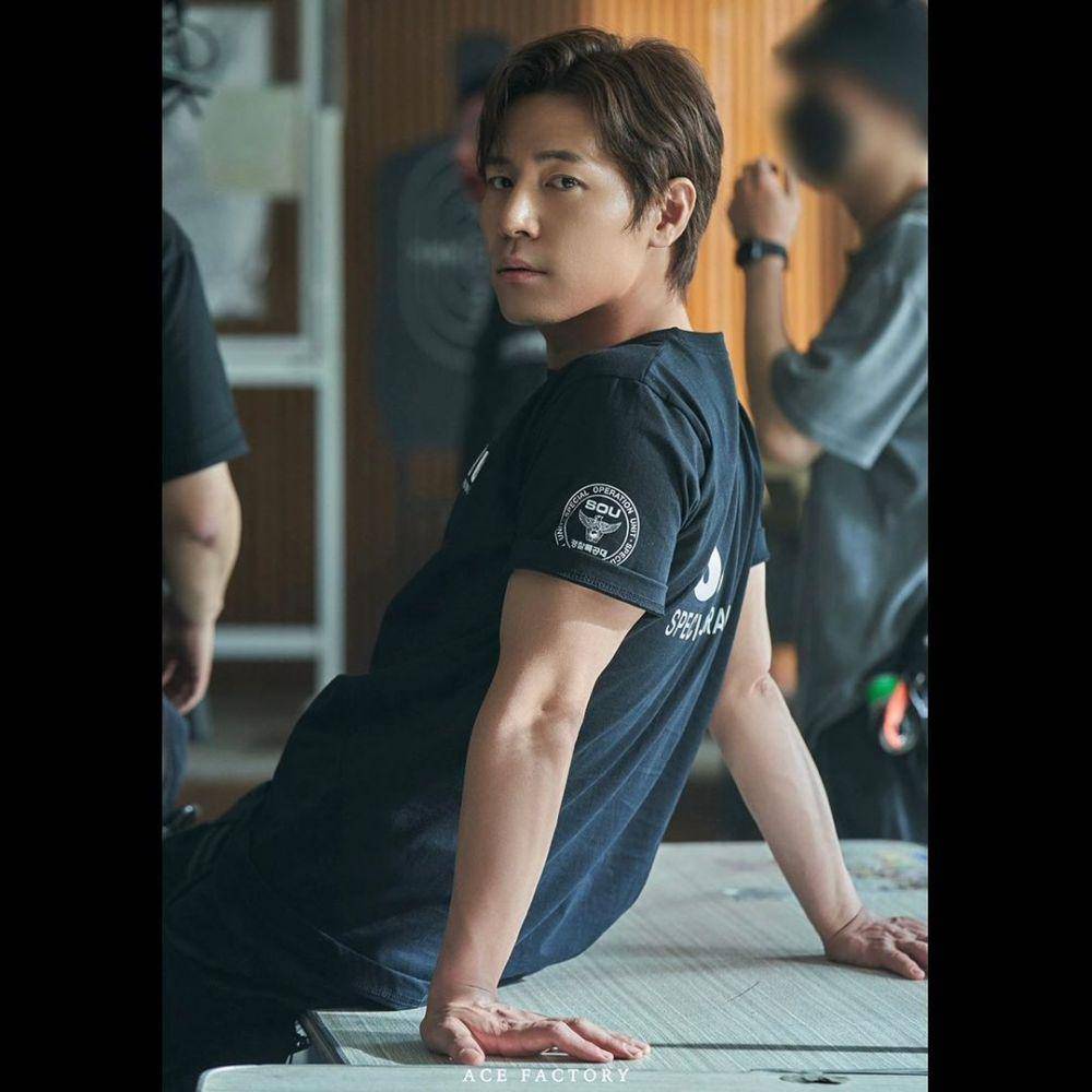 Lee Kyu Hyung (instagram.com/290_83)