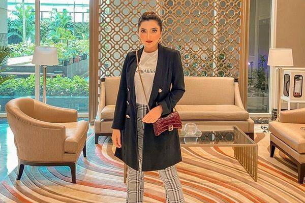 Ashanty pantau pembangunan pabrik (instagram.com/ashanty_ash)