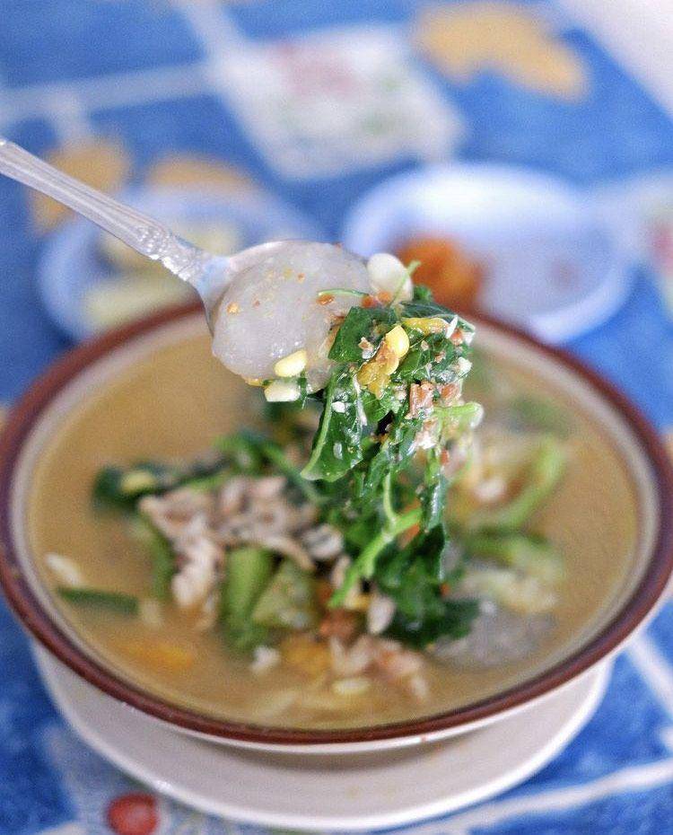 kapurung (instagram.com/kelilingpalu)