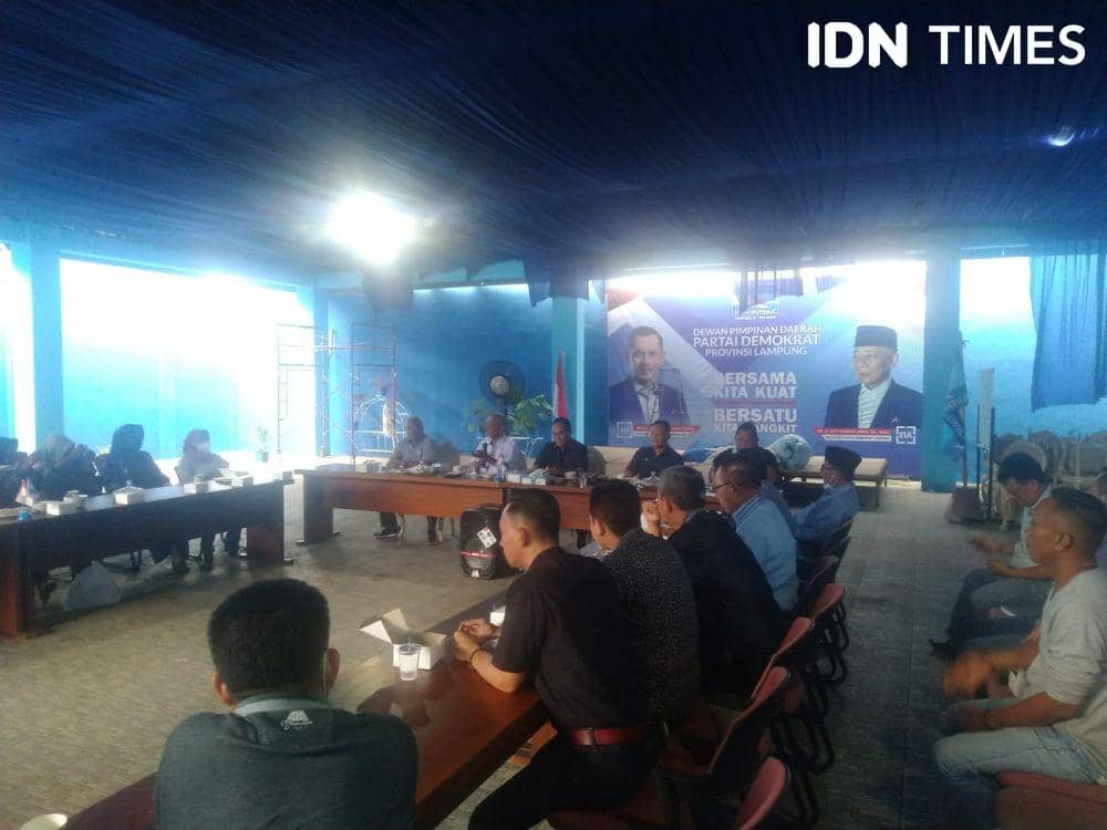 Ketua DPD Partai Demokrat Lampung, Edy Irawan Arief memastikan kesiapan pelaksanaan pelantikan pengurus DPD periode 2022-2027 2022-2027 95 persen. (IDN Times/Tama Yudha Wiguna)