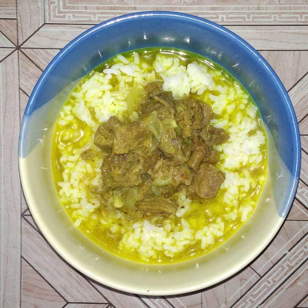 rawon kuning (instagram.com/mamoodbstr)