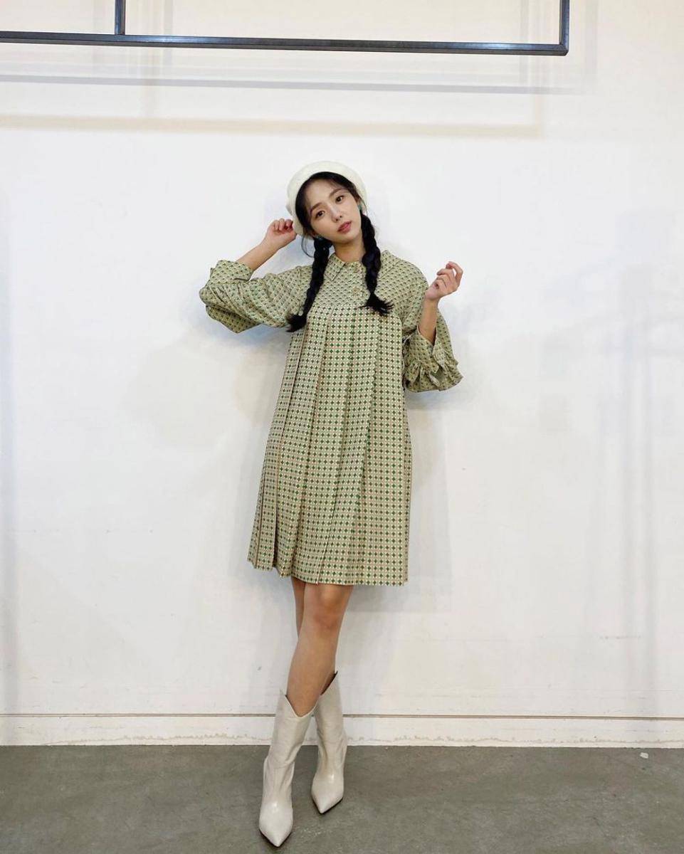 Feminim style ala Chae Soo Bin (instagram.com/soobinms)