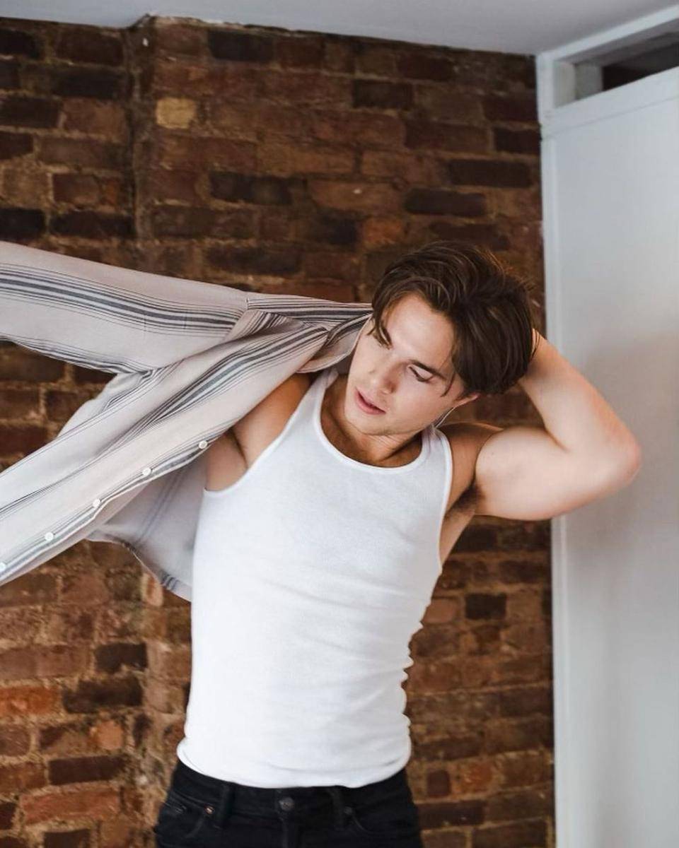 Elias Kacavas (instagram.com/eliaskacavas)