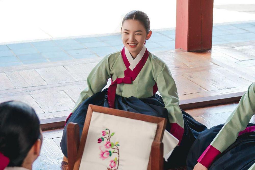 Lee Eun Saem di drama The Red Sleeve (instagram.com/2eunsaem)