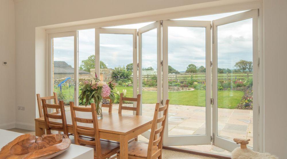 10 Inspirasi Folding Door Minimalis, Hunian Tampak Lebih Luas