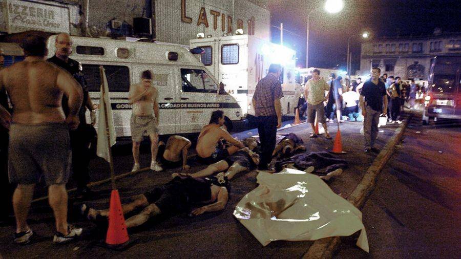 Suasana pasca kebakaran di klub malam República Cromañón. (telam.com.ar)