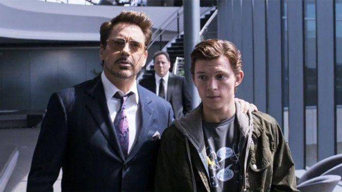 Tony Stark dan Peter di akhir Homecoming. (Dok. Sony Pictures/Spider-Man: Homecoming)