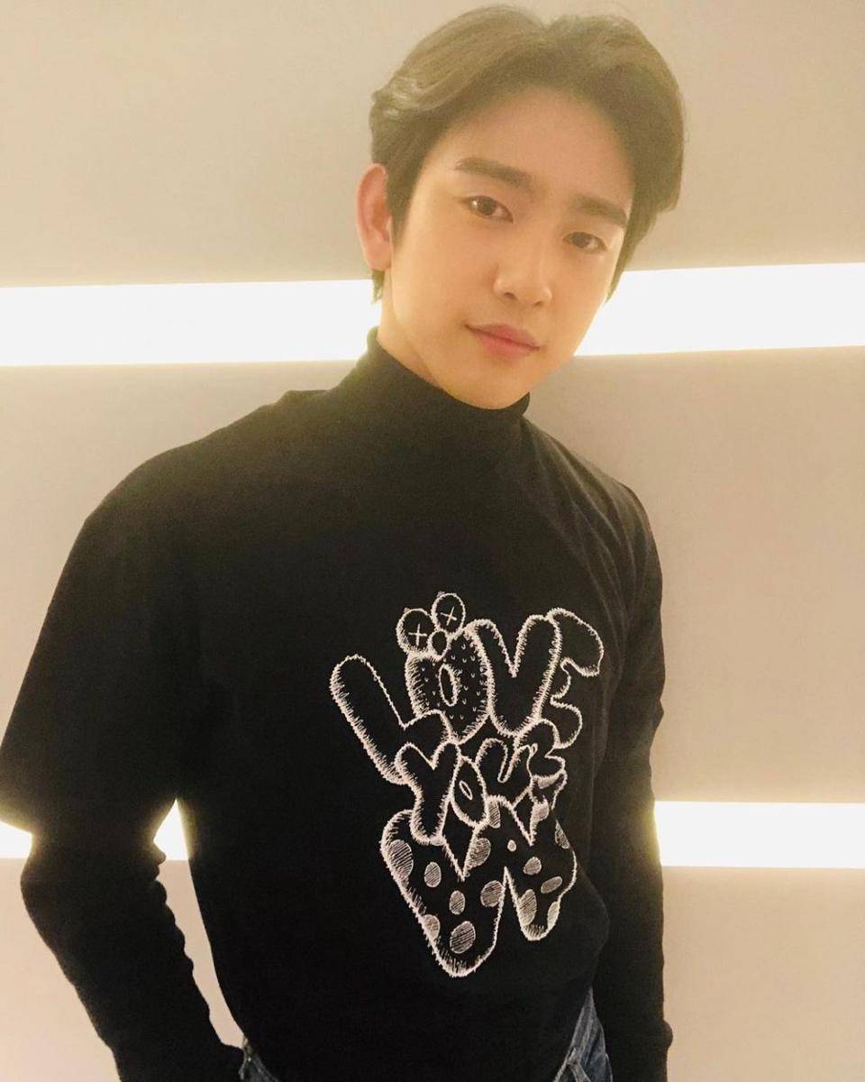 Jinyoung GOT7 (instagram.com/jinyoung_0922jy)