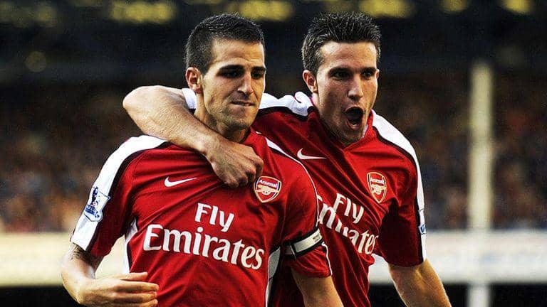Cesc Fabregas dan Robin van Persie saat masih bermain untuk Arsenal. (skysports.com)