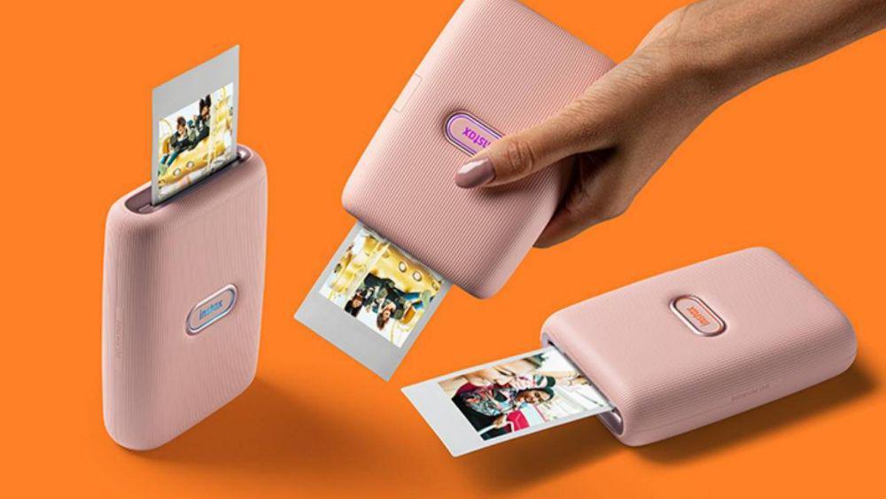 Fujifilm Instax Smartphone Printer (slashgear.com)