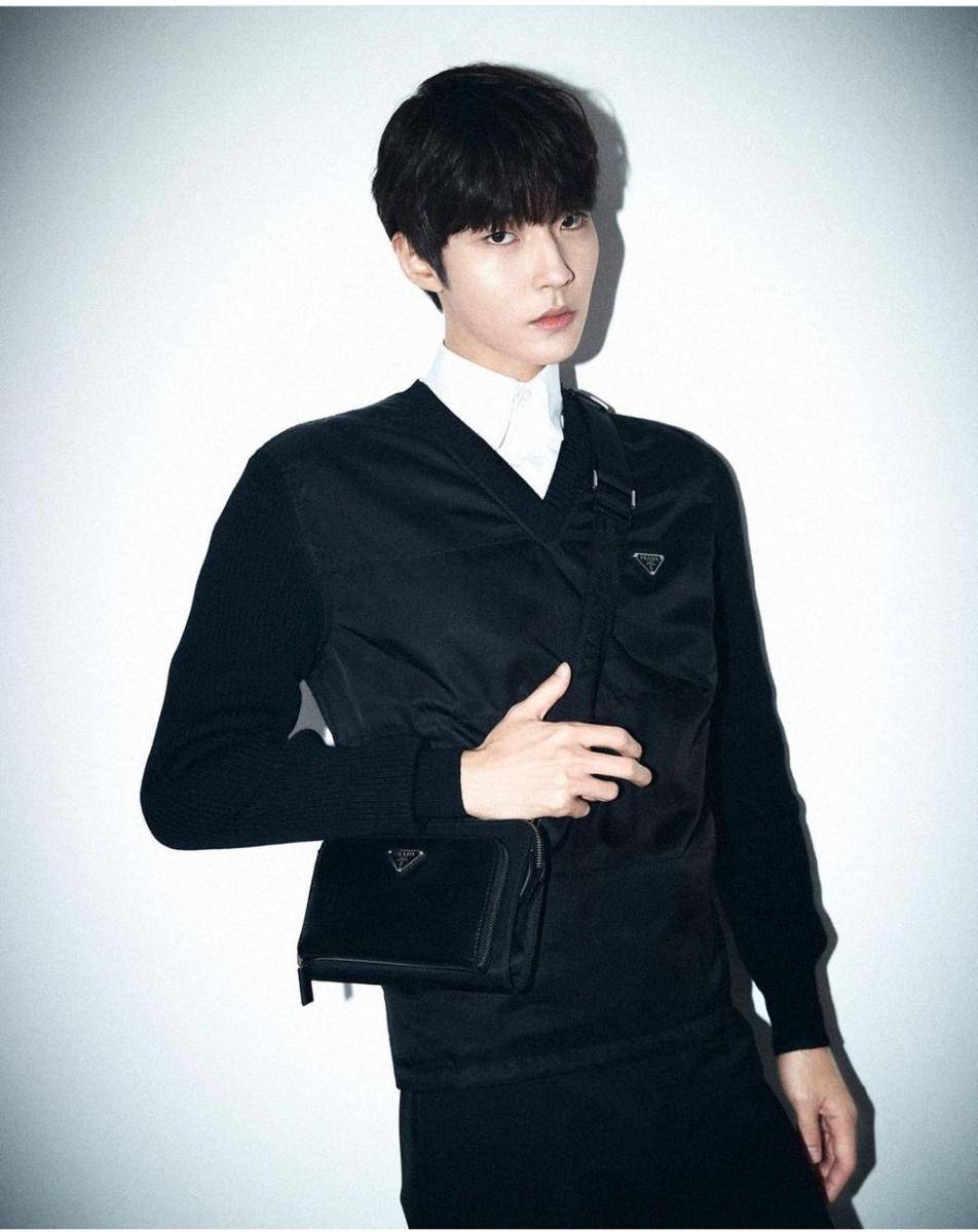 Hwang In Yeop (instagram.com/hi_high_hiy)