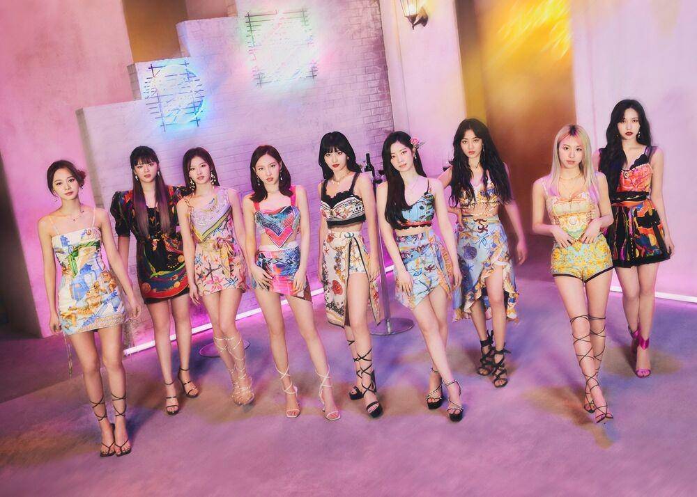 TWICE (dok. JYP Entertainment)