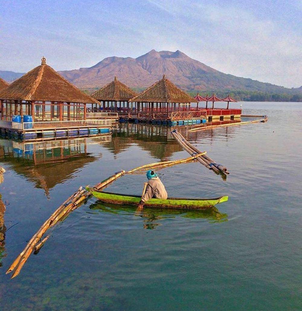 Resto Apung Kintamani (instagram.com/otw_melali)