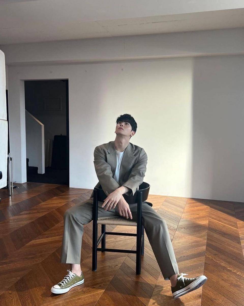 Cha Eun Woo (instagram.com/eunwo.o_c)