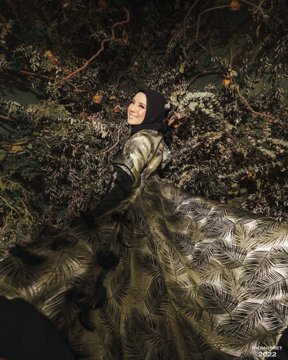 photoshoot Tya Ariestya (instagram.com/tya_ariestya)
