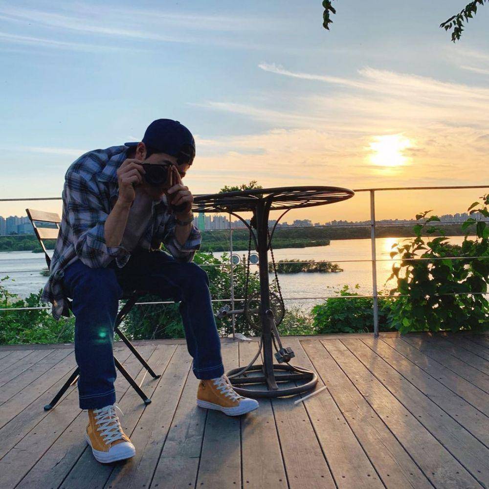 Gaya busana Suho EXO (instagram.com/kimjuncotton)
