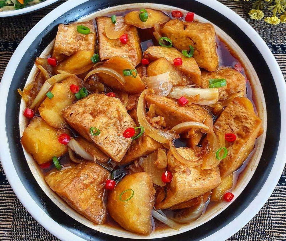 Tahu dan ayam kecap. (instagram.com/yscooking)