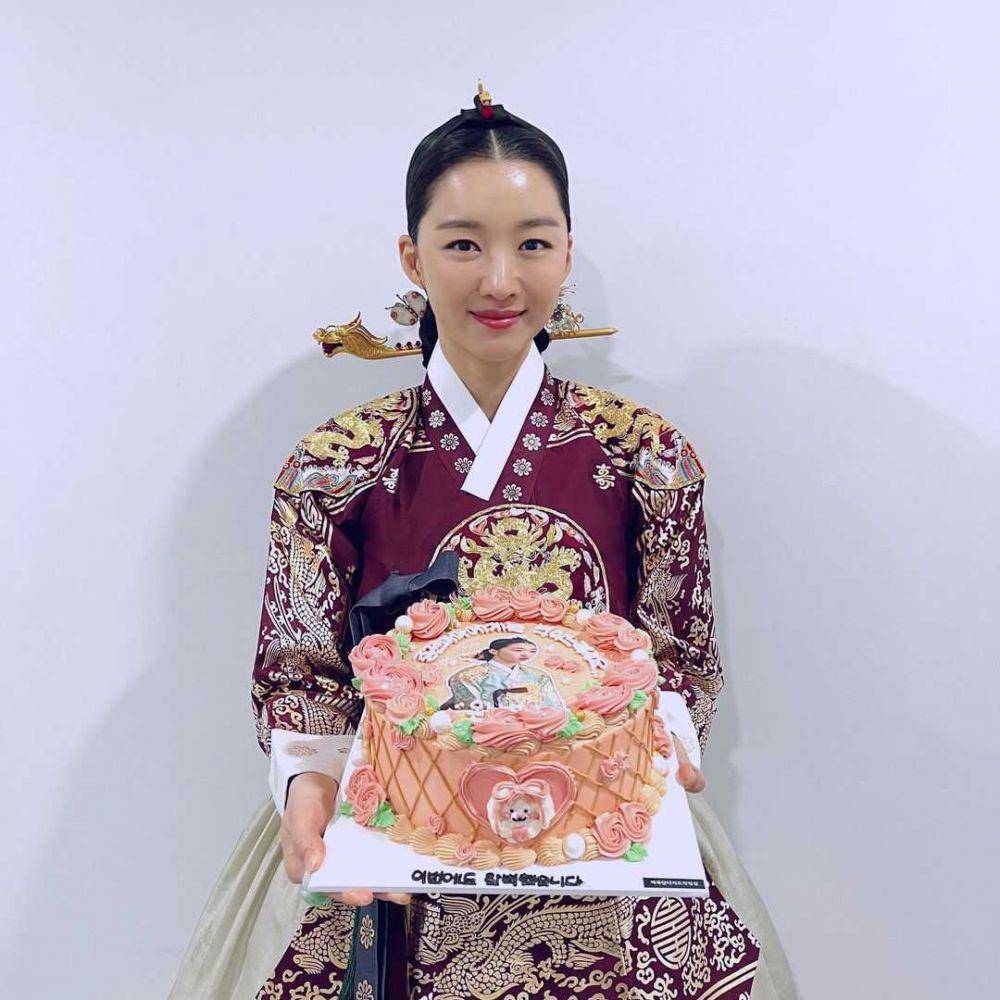 Jang Hee Jin (instagram.com/lucky_company_)
