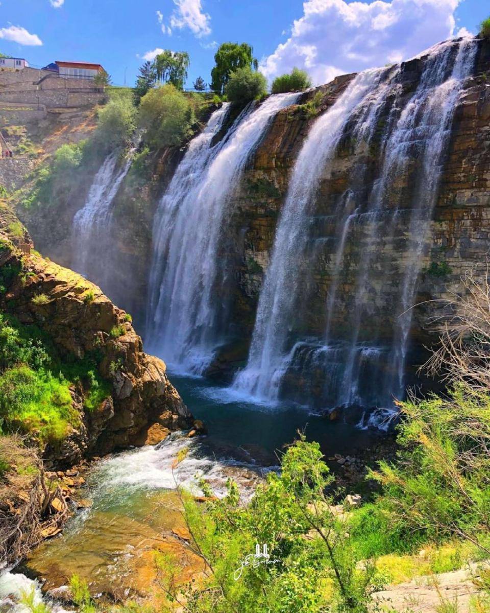 Tortum Waterfall (instagram.com/goerzurum)