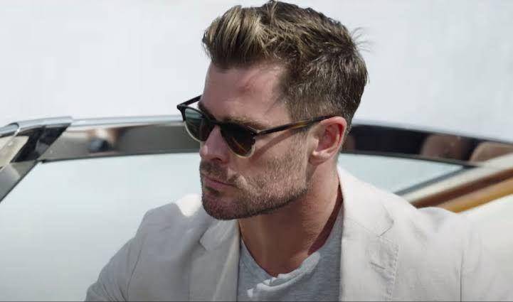 Chris Hemsworth di film Spiderhead (dok. Netflix/Spiderhead)