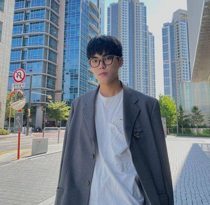 Kim Su Gyeom (instagram.com/su_gyeom)