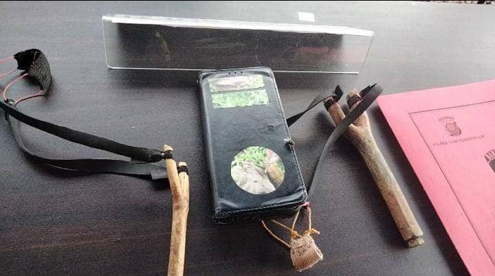 Barang bukti ketapel yang digunakan para pelaku (IDN Times/istimewa)