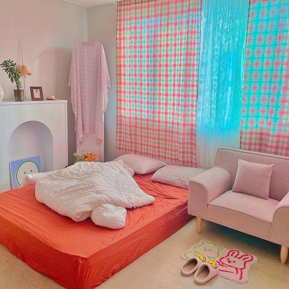 Kamar Tidur Lesehan (instagram.com/oneroom.make)