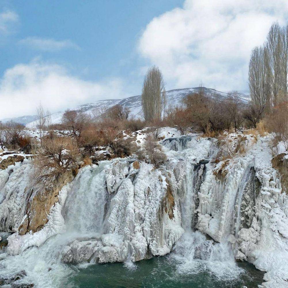 Muradiye Waterfall (instagram.com/uluniq)