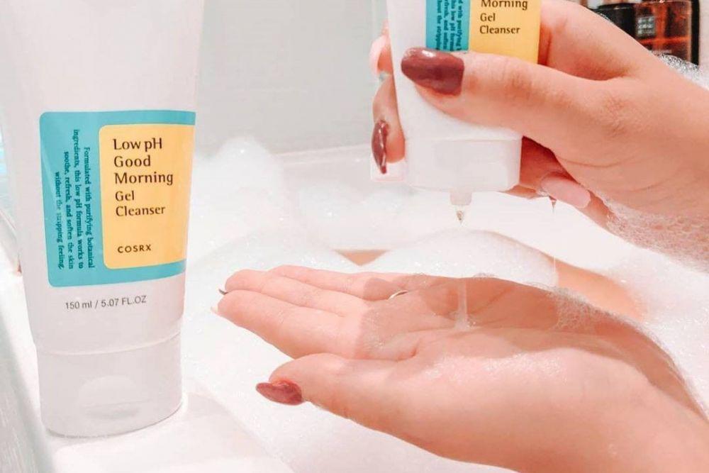 5 Cleanser Gel yang Gak Bikin Kulitmu Kering, Tetap Lembap!