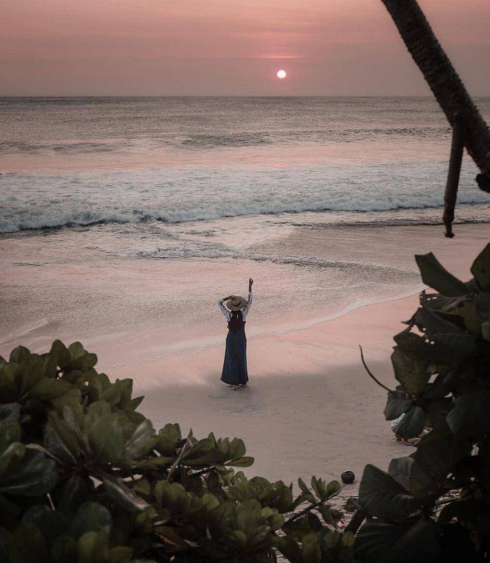 Pantai Santolo (instagram.com/chitraachiet)