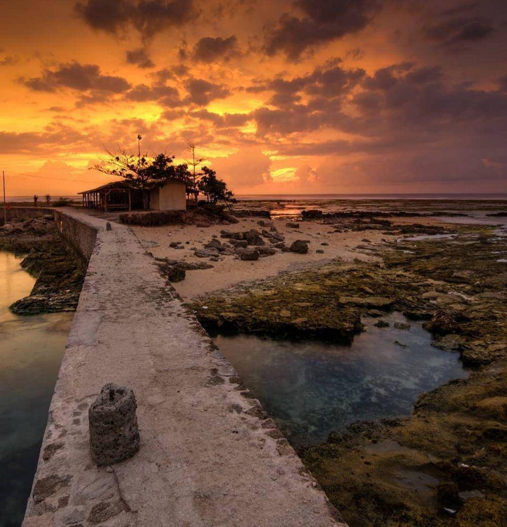 Pantai Santolo (instagram.com/supersunset_world)