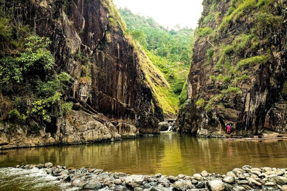 Wisata Leuwi Tonjong Garut: Lokasi, Harga Tiket, dan Tips