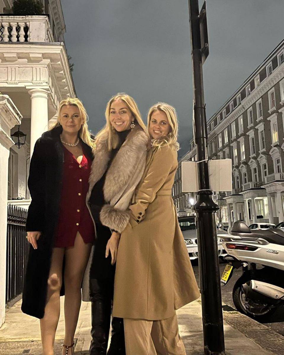 Cecilie Fjellhøy dan Pernilla Sjöholm, korban dalam film Netflix, The Tinder Swindler (instagram.com/pernillaelisabeths)
