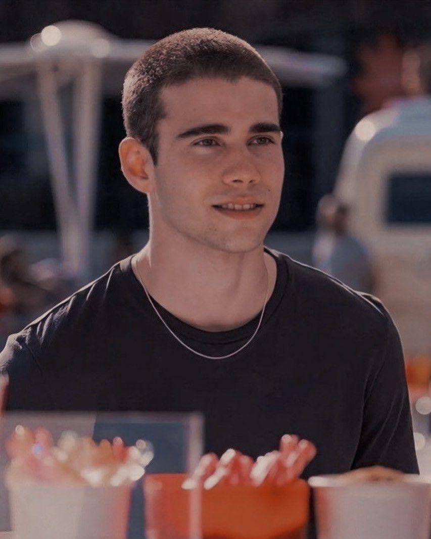 Julio Peña pemeran Ares di film Through My Window (instagram.com/atdmvwattpad)