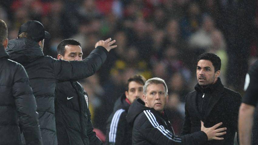 Jurgen Klopp berseteru dengan Mikel Arteta (sportsmax.tv)