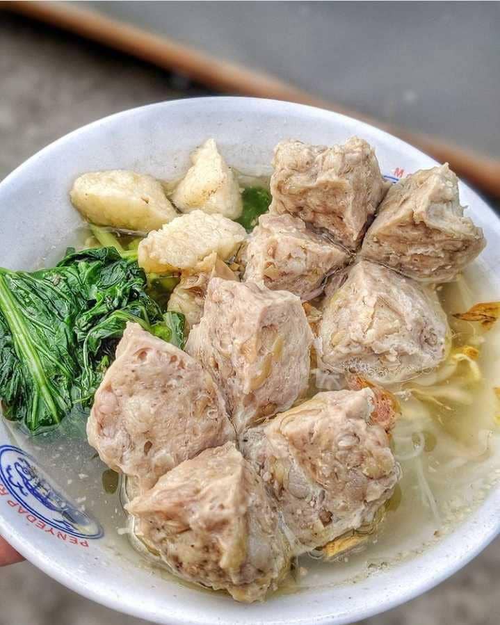 Bakso Urat Pak Unyil (instagram.com/bubueataway)