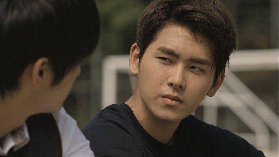Hoya sebagai Kang Joon Hee (dok. tvN/Reply 1997)