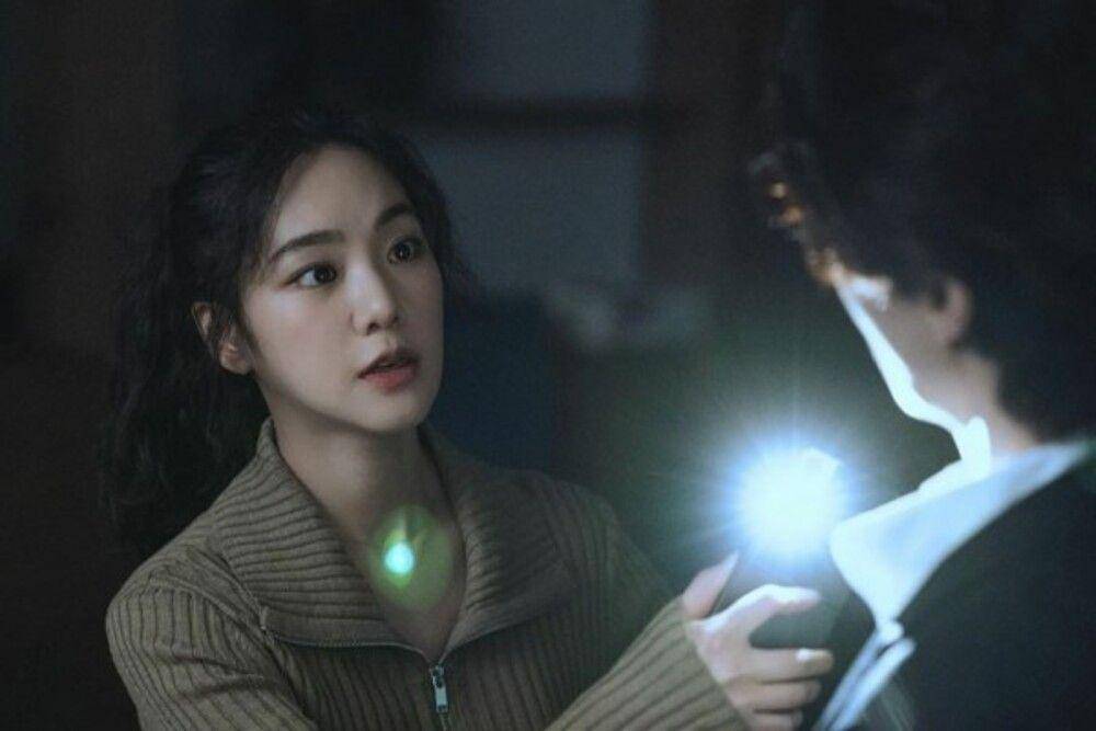 Han Ji Eun di Bad and Crazy (instagram.com/tvn_drama)