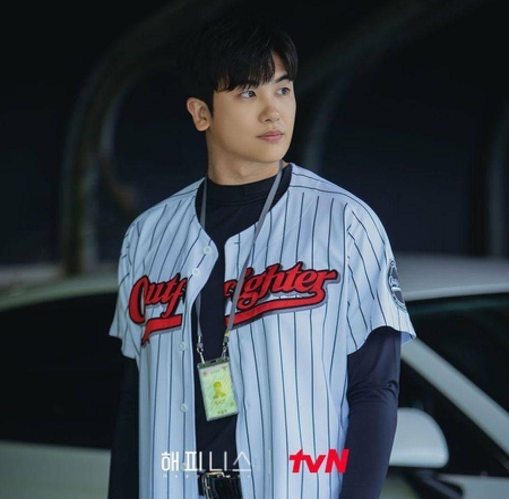 Park Hyung Sik di Happiness (instagram.com/tvn_drama)