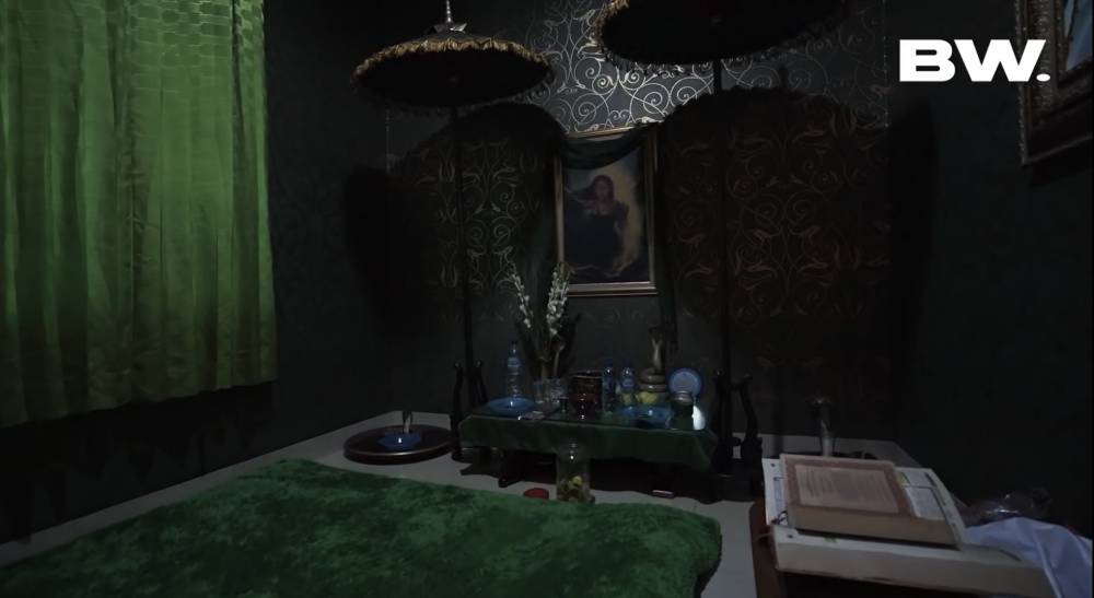 Tangkapan layar ruangan di rumah Roy Kiyoshi (youtube.com/boywiliam)