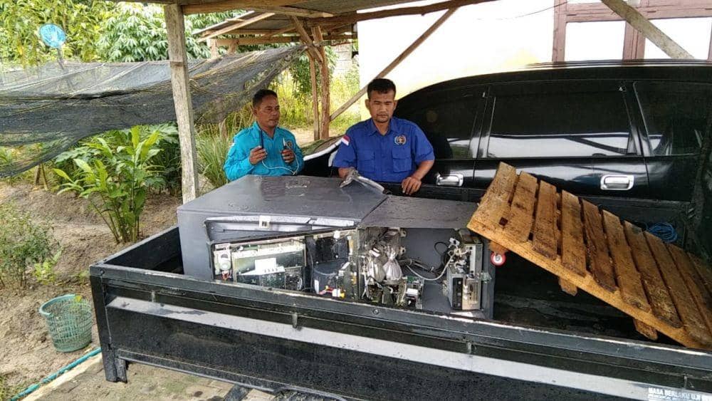 Seorang pencurian bernasib sial tatkala hendak membobol mesin ATM milik Bank Lampung berada diseputaran lingkungan Pemerintahan Daerah (Pemda) Mesuji. (IDN Times/Istimewa)
