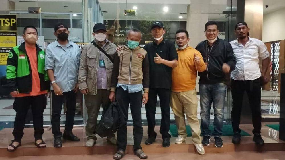 Tersangka mantan Sekwan Pali Arif Firdaus diamankan Kejati Sumsel (IDN Times/istimewa)