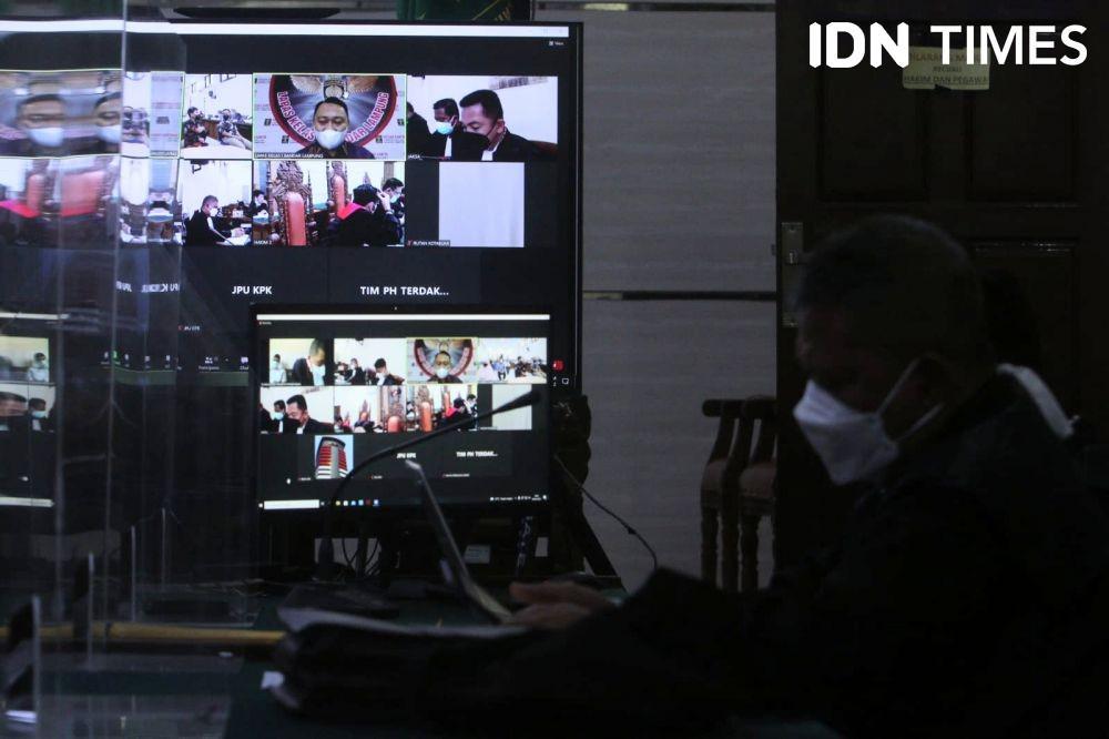 Eks Bupati Lampura Agung Sebut Akbar Terima Total Fee Proyek Rp2,2 Miliar