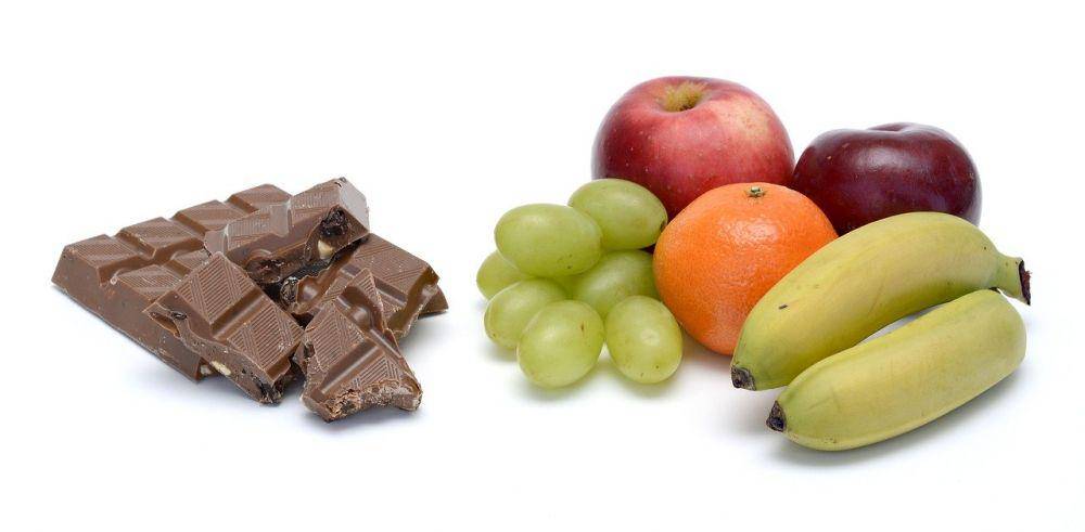 ilustrasi buah pisang dan cokelat (pixabay.com/anncapictures)